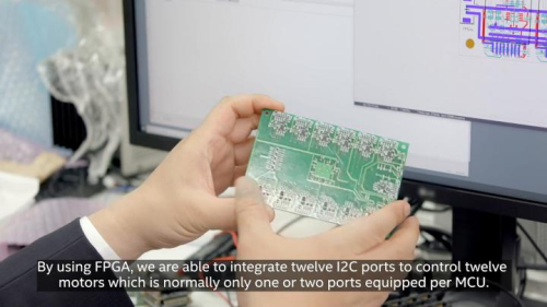 V-Sync による FPGA を使用したスマート自動販売機のモーター制御