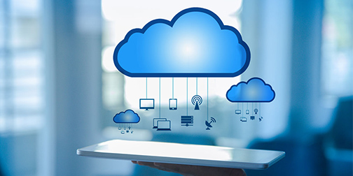 Grosse blaue Cloud mit Lake Trusted Cloud-Services für flexibles und sicheres Arbeiten